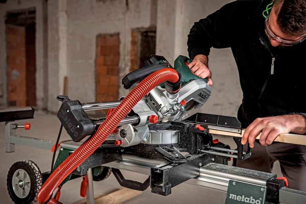 Metabo KGS 254 M POWER-SET plus 60 Zahn (statt 48Z) "multi cut" zum Mehrwert, perfekt f. Laminat/Parkett, Verbundwerkstoffe, etc.
